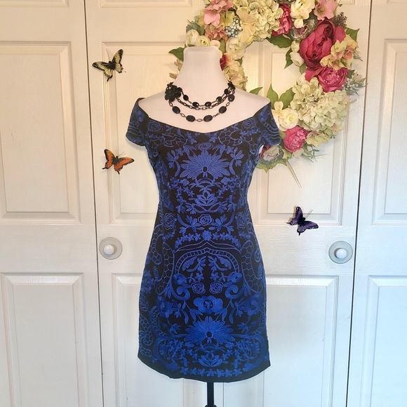 Foxiedox Amazing Embroidered Dress - Picture 2 of 9